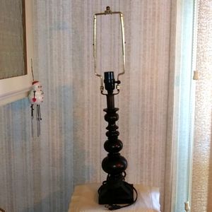 Lamp 24.5 in. High woth square base. Brown.